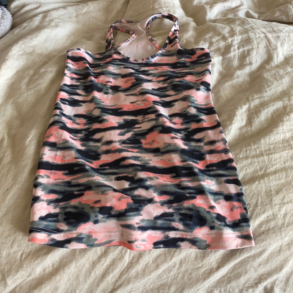 EUC Lululemon pink camo sz 8 tank
